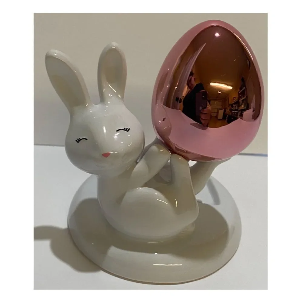 BBW Easter Bunny with Egg Hand Soap Holder and Frozen Lake Hand Soap NWT